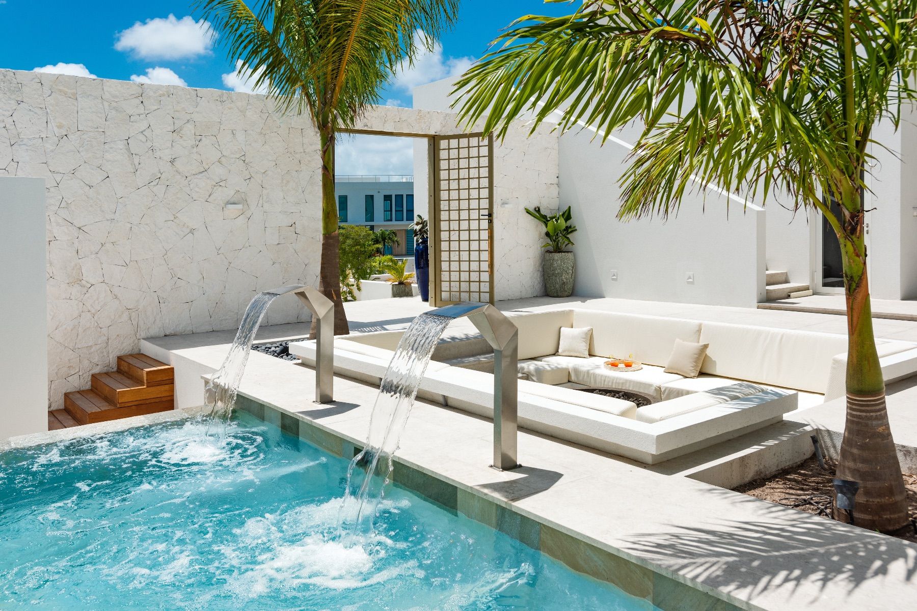 Bash villa photo.